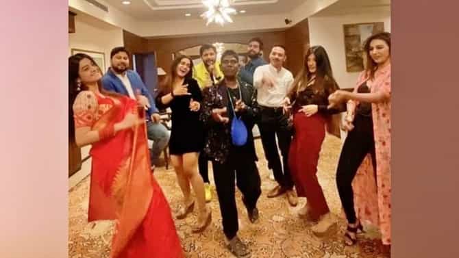 गाणं तर हिट झालं आता नृत्यही! Kacha badam गाण्यावर Bhuban Badyakarचा Dance video viral