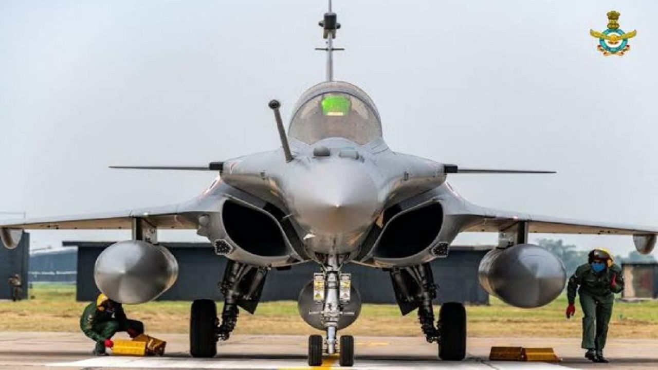 Raphael Fighter Jets : बलशाली भारत! फ्रान्समधून आली आणखी तीन राफेल लढाऊ विमाने
