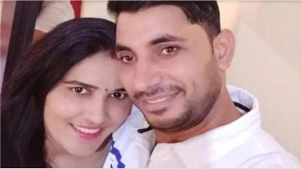 महिला हेड कॉन्स्टेबलसह पती राहत्या घरी मृतावस्थेत, शाळेतून घरी परतलेल्या मुलासमोर भयंकर दृश्य