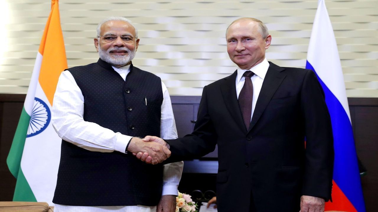 Russia Ukraine Crisis : पंतप्रधान मोदींचा रशियाचे राष्ट्रपती पुतिन यांना फोन, भारतीय नागरिकांबाबत चिंता व्यक्त, दिला महत्वाचा सल्ला