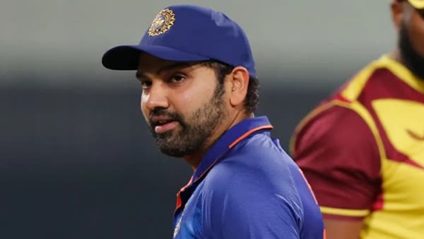 रोहित शर्मा भारतीय क्रिकेट संघाचा तिन्ही फॉरमॅटचा कर्णधार बनला आहे. त्याने एकदिवसीय आणि टी-20 मध्ये संघाचे नेतृत्व केले आहे. परंतु आता त्याच्याकडे कसोटी संघाचीही जबाबदारी सोपवण्यात आली आहे. मार्चमध्ये श्रीलंकेविरुद्धच्या कसोटी मालिकेत रोहित प्रथमच या फॉरमॅटमध्ये भारताचे नेतृत्व करणार आहे. तिन्ही फॉरमॅटमध्ये कर्णधारपद मिळाल्याच्या आनंदात मुंबई क्रिकेट असोसिएशन लवकरच रोहित शर्माचा गौरव करणार आहे.