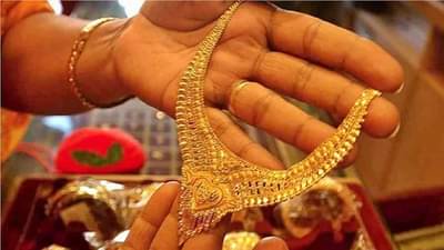 Gold, silver prices : सोन्याच्या दरात सलग दुसऱ्या दिवशी वाढ, चांदीही दीड हजारांनी महागली; जाणून घ्या आपल्या शहरातील भाव