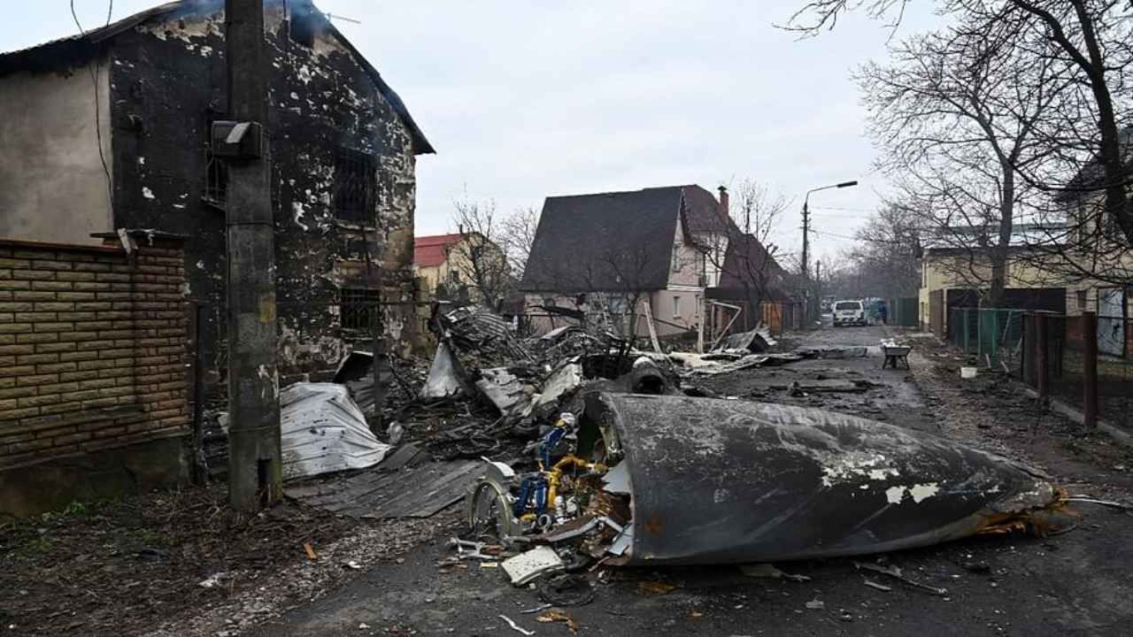 Russia Ukraine War : यूक्रेनच्या एक-एक इंच जमिनीचं रक्षण करणार, यूक्रेनला सैन्य आणि आर्थिक मदतही देणार- NATO
