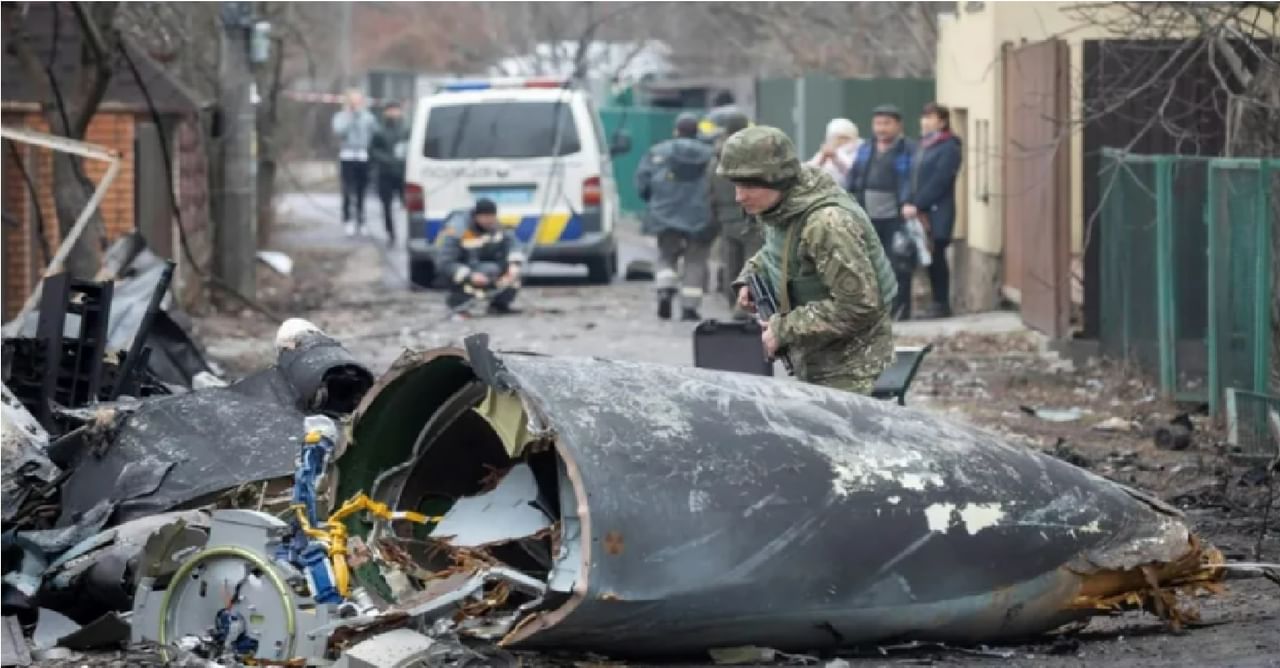 युक्रेनच्या राजधानीत धुमचक्री सुरुच, रशियन सैनिकांकडून हवाई पट्ट्या काबीज करण्याचा प्रयत्न, युक्रेन प्रशासनाचे नागरिकांना बाहेर न पडण्याचा सल्ला