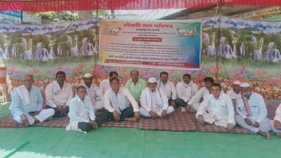 यंदाचं काय घेऊन बसलावं, 4 वर्षापूर्वीच्या दुष्काळी अनुदानाच्या प्रतिक्षेत आहेत गंगाखेडचे शेतकरी, आता उपोषणाचे अस्त्र