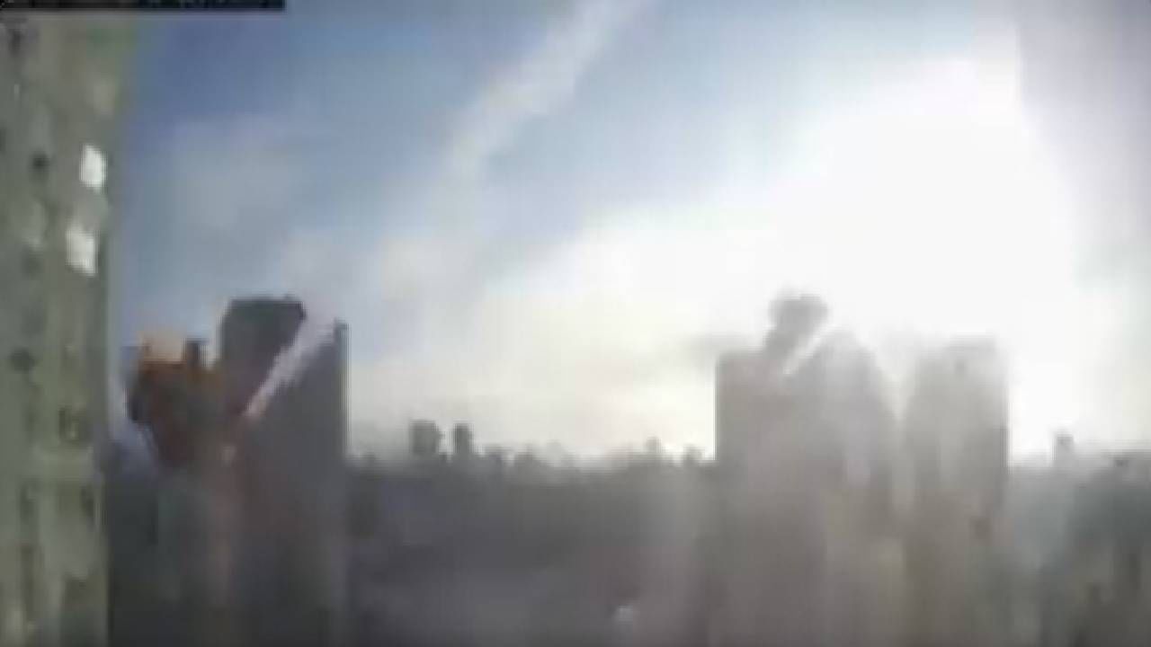 Russia Ukraine War Video: रशियानं मिसाईल डागलं, कानठळ्या बसवणारा आवाज पण तरीही मजबूतीचं दुसरं नाव यूक्रेन