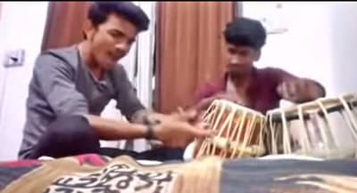 Funny video viral : गायछाप तबला कधी पाहिलंय का? पाहा, हे दोन अतरंगी काय करतायत!
