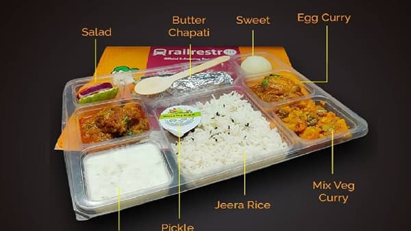 रेल्वे प्रवाशांसाठी खुशखबर, वडापाव ते मसाला डोसा; मनपसंत डिश थेट सीटवर
