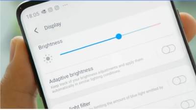 मोबाईल स्‍क्रीनवर ब्राईटनेस हवा की नको? स्मार्टफोनला न सांगताच कसं समजतं?