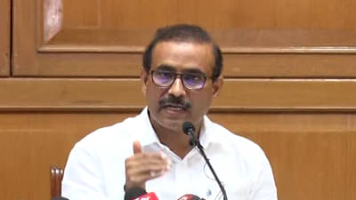 Rajesh Tope | शासकीय कर्मचाऱ्यांसाठी ठाकरे सरकारची मोठी घोषणा, 5 हजार रुपयांपर्यंतच्या वैद्यकीय चाचण्यांचा खर्च सरकार उचलणार : राजेश टोपे