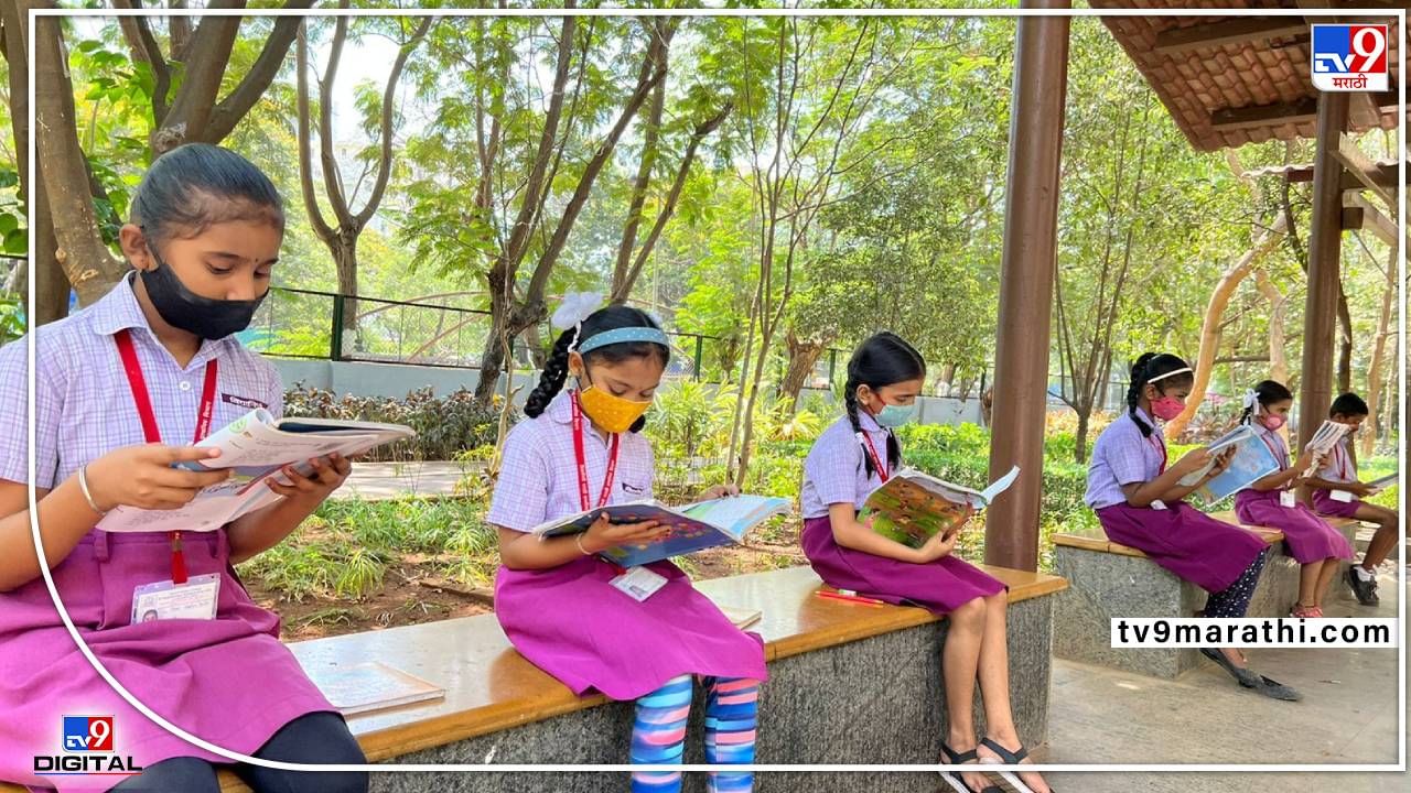 मुंबईतील उद्यानांमधून पुस्तकांचा गंध दरवळणार, प्रायोगिक तत्त्वावर २४ उद्यानांमध्ये मोफत वाचनालये मुंबईतील उद्यानांमधून पुस्तकांचा गंध दरवळणार, प्रायोगिक तत्त्वावर २४ उद्यानांमध्ये मोफत वाचनालये