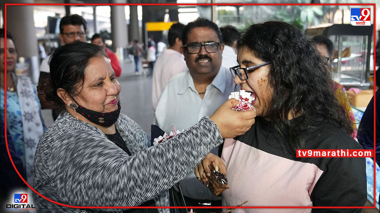 तसेच अडकलेल्या सर्वांना आश्वासन दिले आहे, की युक्रेनमधील सर्व भारतीयांची सुटका करण्यासाठी भारत सरकार सर्वतोपरी प्रयत्न करू 