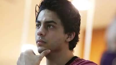 ड्रग्ज प्रकरणी आर्यन खानला क्लीनचिट? NCBने दिलं स्पष्टीकरण