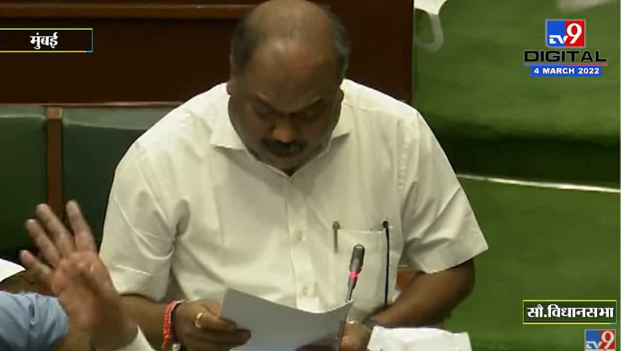 एसटी महामंडळाचं विलीनिकरण शक्य नाही, राज्य सरकारचा अहवाल विधानसभेत