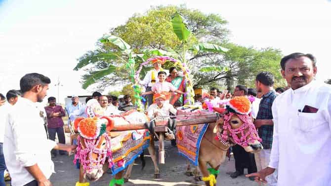 नोकरीसाठी नव्हे तर देशसेवेसाठी शिका, जालन्याचे सुपुत्र पद्मश्री हिंमतराव बावस्कर यांचे वक्तव्य, देहेड गावात बैलगाडीवरून मिरवणूक!