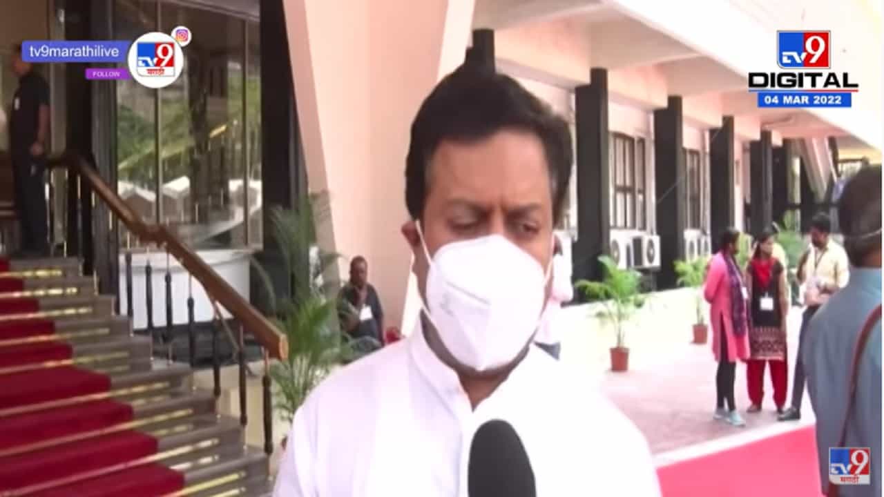 राज्य सरकार यूक्रेनहून परतलेल्या विद्यार्थ्यांना मानसिक आधार देतंय : अमित देशमूख