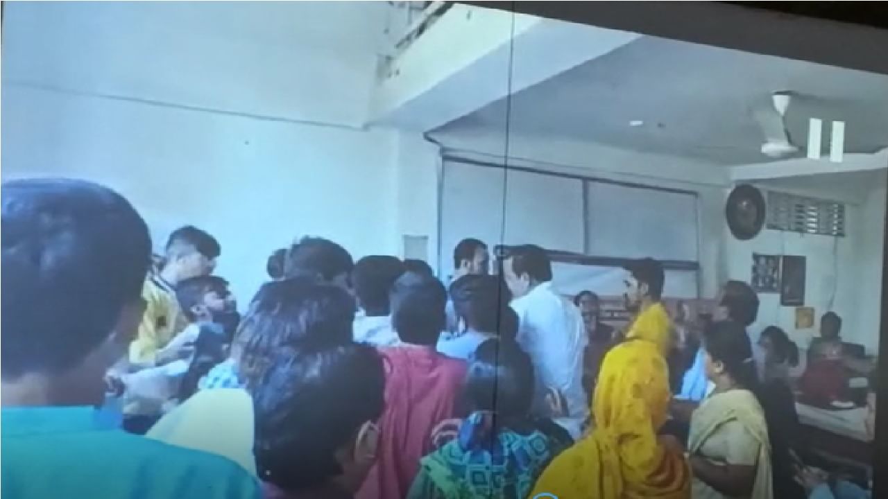 VIDEO | भाजप नगरसेवकाकडून मारहाण, नागपुरात काँग्रेस कार्यकर्त्याचा विक्की कुकरेजांवर आरोप