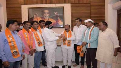 औरंगाबाद जिल्हा परिषदेत 16 पैकी 6 जणांनी हात सोडला, गटनेताही शिवबंधनात, काँग्रेसची वाताहत?