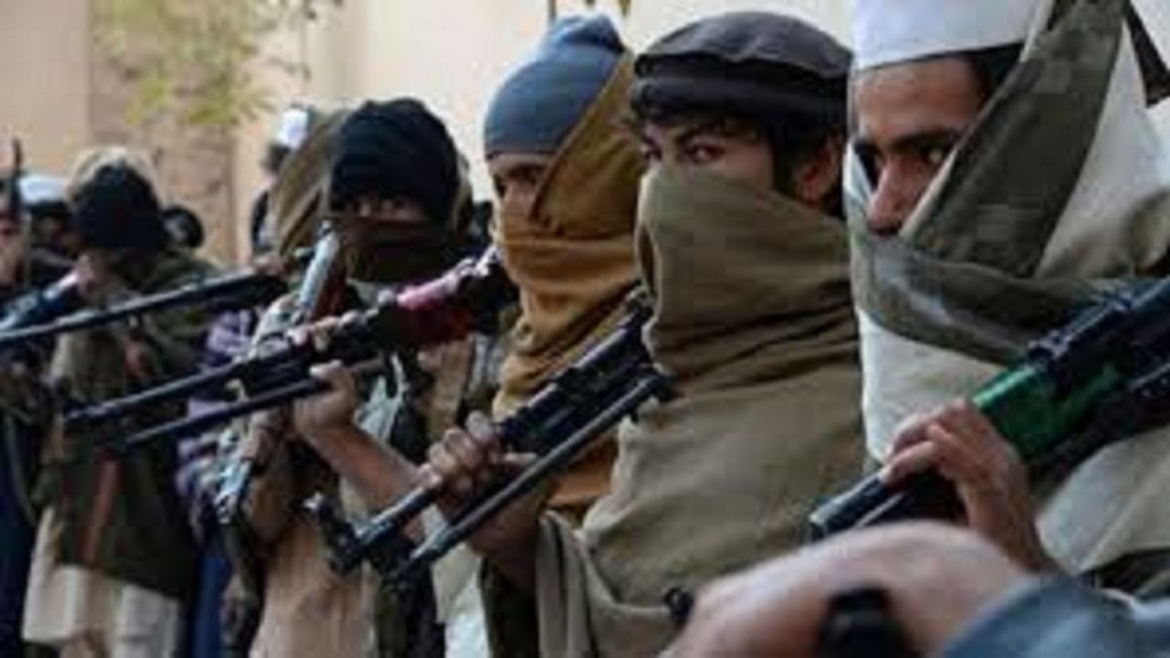 Jammu-Kashmir : काश्मिर खोर्‍यात तीन दहशतवाद्यांचा खात्मा; सुरक्षा दलांची मोठी कारवाई