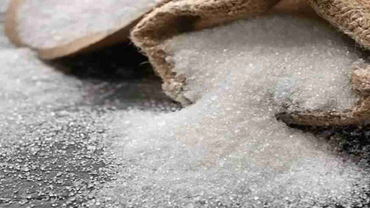 आई शप्पथ! एका वर्षात भारतीय इतकी साखर फस्त करतात