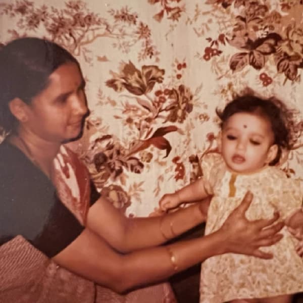 हा क्यूट फोटो मराठीतील टॉप अभिनेत्रीचा आहे. जिने अनेक सिनेमांमध्ये काम केलं आहे.