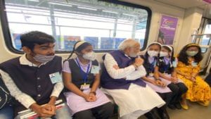 PM Narendra Modi | रविवारी शाळेला सुट्टी असते ...ओ मोदीसाहेब,  असे म्हणत काँग्रेस मोदींवर खोचक टीका