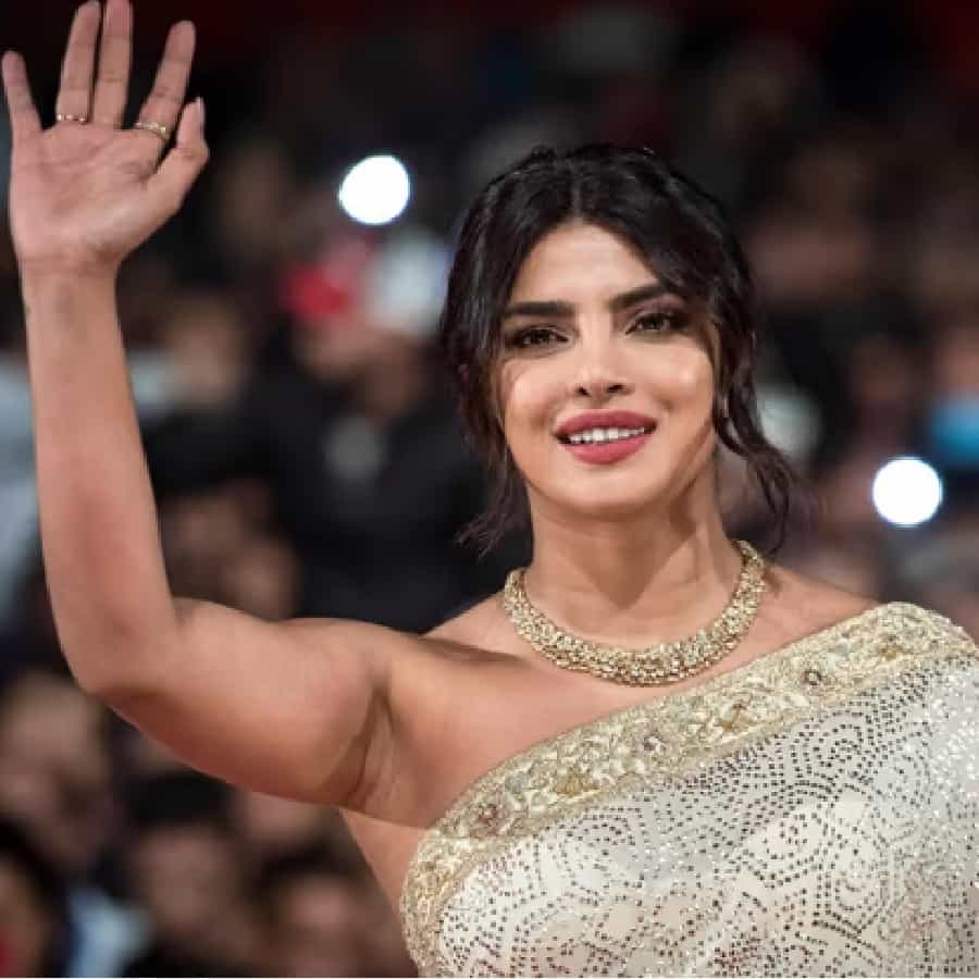 प्रियांका चोप्रा... सध्या बॉलिवूडमधल्या टॉप 5 अभिनेत्रींपैकी एक. तिच्याबद्दल प्रत्येक गोष्ट जाणून घेण्यासाठी तिचे चाहते उत्सुक असतात. अशीच एक खास गोष्ट आज आम्ही तुम्हाला सांगणार आहोत.
