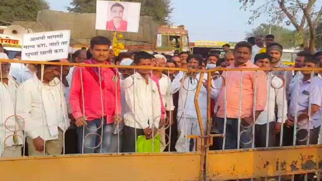 कृषीपंपाचा वीजप्रश्न पेटला : कोल्हापुरात राजू शेट्टींचे बेमुदत तर मोहळमध्ये कुणाचे आमरण उपोषण?