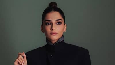 युक्रेनमध्ये भारतीय विद्यार्थ्यांसोबत होणाऱ्या वर्णभेदावर भडकली सोनम कपूर; म्हणाली..