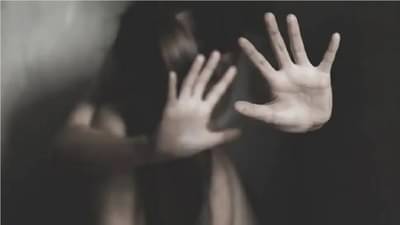 मुख्याध्यापकाकडून 14 वर्षे मुलींचे लैंगिक शोषण; सत्य माहिती असूनही सगळे ग्रामस्थ चिडीचूप; का ते जाणून घ्या