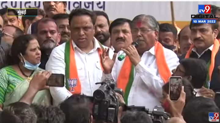 पंतप्रधान नरेंद्र मोदी यांच्यामुळे भाजपाला निवडणुकीत विजय- चंद्रकांतदादा पाटील पंतप्रधान नरेंद्र मोदी यांच्यामुळे भाजपाला निवडणुकीत विजय- चंद्रकांतदादा पाटील