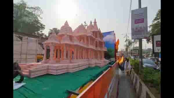 BJP Jallosh : डोंबिवलीत भाजपच्या कार्यकर्त्यांचा जल्लोष, गुलालाची उधळण फटाक्यांची आतषबाजी, रॅलीत राम मंदिराची प्रतिकृती