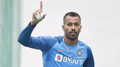 IPL 2022 सुरू होण्याआधी हार्दिक पंड्याचा नवा अवतार, बनला बॉम्ब एक्सपर्ट, इतर संघांना इशारा