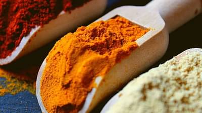 जेवणातल्या हळदीचे अनेक लाभदायक फायदे, हळदीबद्दल आहारतज्ज्ञ काय म्हणतात?