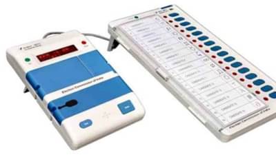 नाशिकमध्ये ईव्हीएम यंत्रे असुरक्षित; दोघांविरोधात गुन्हा, नेमके प्रकरण काय?