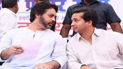 शरद पवारांबद्दल आक्षेपार्ह विधान करणार्या राणे बंधुंविरोधात राष्ट्रवादी काँग्रेसने दिली फिर्याद