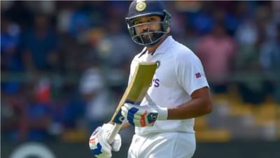 IND vs SL: स्टेडियममध्ये रोहितच्या सिक्सने चाहत्याचं नाक फुटलं, रक्तबंबाळ अवस्थेत रुग्णालयात न्याव लागलं