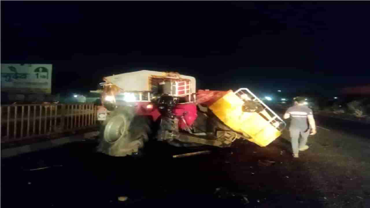 Solapur Accident : सोलापूरमध्ये वारकऱ्यांच्या दिंडीच्या ट्रॅक्टरला भीषण अपघात; 4 जण ठार, 6 गंभीर जखमी