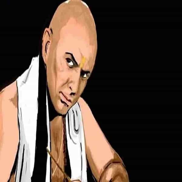आचार्य चाणक्य यांनी जीवनातील समाधान आणि असमाधान या दोन्हींची उपयुक्तता सांगितली आहे. माणसाला कुठे समाधान असायला हवं आणि कुठे असंतोष आहे हे समजणं गरजेचं आहे. यावर आचार्य चाणक्य काय म्हणाले ते जाणून घेऊयात.