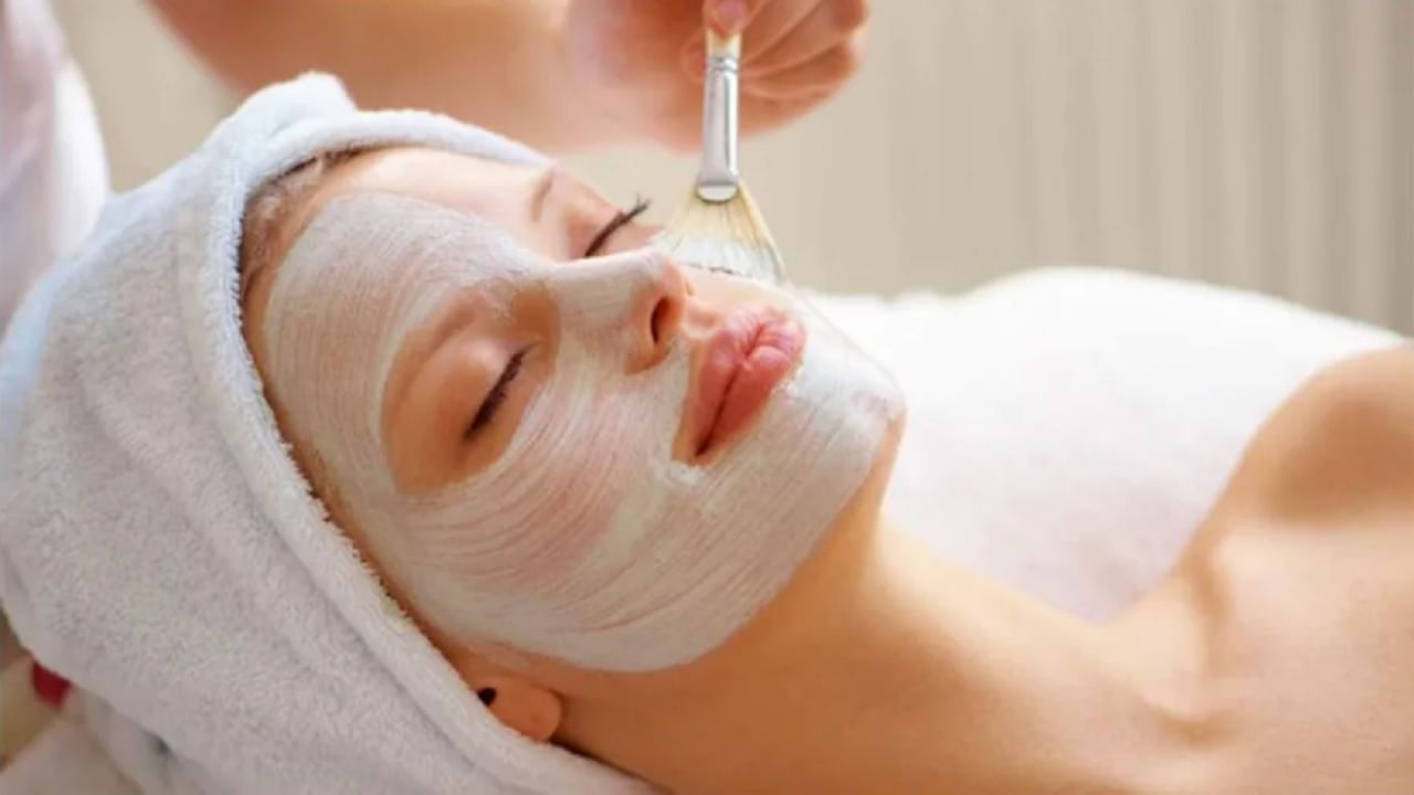 Skin Care Tips : दह्यापासून बनवलेले 'हे' फेस स्क्रब वापरा आणि चमकदार त्वचा मिळवा!