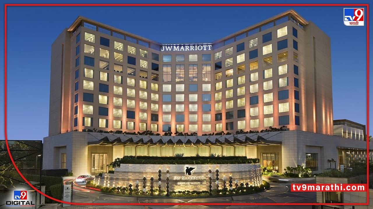 IPLचा दुसरा संघ गुजरात टायटन्स JW Marriott  हॉटेलमध्ये उतरला आहे. मुंबईच्या अंधेरी भागात हे हॉटेल आहे. 
