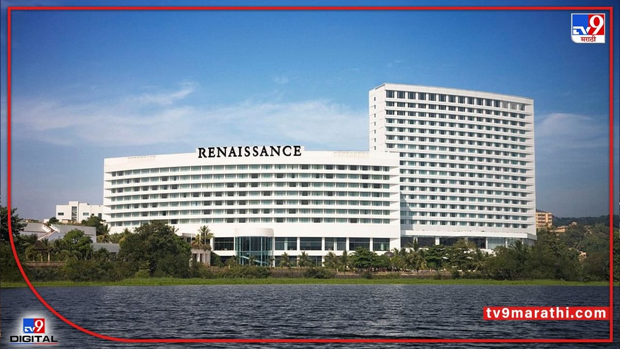 पंजाब किंग्सचा संघ मुंबईतील पवईमधील Renaissance Hotel  मध्ये उतरेल. मुंबई एअरपोर्टपासून हे हॉटेल 4.3 किमी अंतरावर आहे. या हॉटेलमध्ये स्पा, पूल आणि फिटनेस सेंटर आहे. 