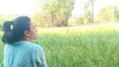 मन सुन्न झालंय, डोळ्यातील अश्रू थांबत नाहीत..; प्राजक्ता गायकवाडची भावूक पोस्ट