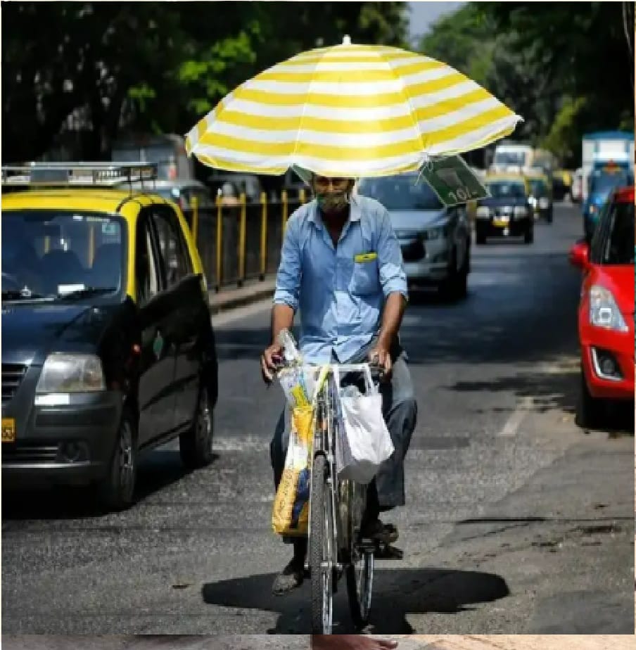 मुंबईतील वाढत्या उष्णतेचा हा बोलका फोटो आहे, उन्हाच्या झळा काय असतील याची दाहकता या फोटावरुन येऊ शकते. हा फोटो ट्विटरवर The Weather Channel India यांनी शेअर केला आहे.