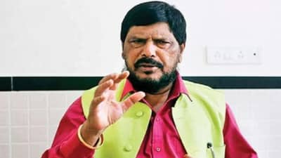 महाराष्ट्रात राष्ट्रपती राजवट लागू करा, रामदास आठवले केंद्रीय गृहमंत्र्यांना पत्र लिहून भेटही घेणार