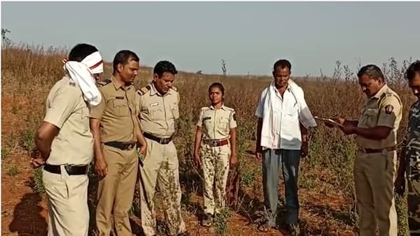 35 वर्षीय महिलेचा शेतात मृतदेह सापडला, डोक्यात दगड घालून हत्येचा संशय