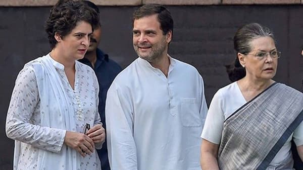 TV9 Poll : गांधी कुटुंबाशिवाय काँग्रेसची अवस्था आणखी दयनीय होईल?; वाचा पोल काय सांगतो?