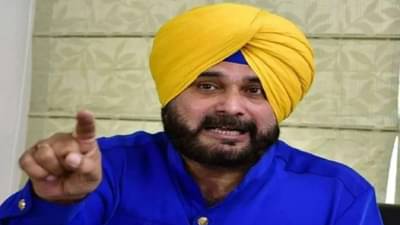 सत्ता जाताच नवज्योत सिंग सिद्धूंचा प्रदेशाध्यक्षपदाचा राजीनामा, म्हणाले, ही तर हायकमांडची इच्छा