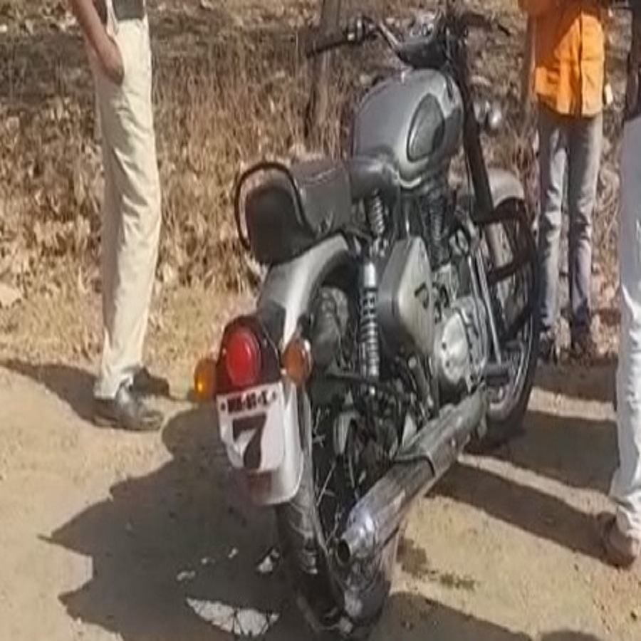 या अपघातात रिठद येथील शिक्षक महादेव बोरकर याचा जागीच मृत्यू झाला तर रिसोड रामनगर येथील दोघे जण गंभीर जखमी झाले आहेत. 