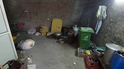 Ambernath : अंबरनाथ पालिकेचं वाहनतळ बनलं अनधिकृत फेरीवाल्यांचं गोडाऊन?